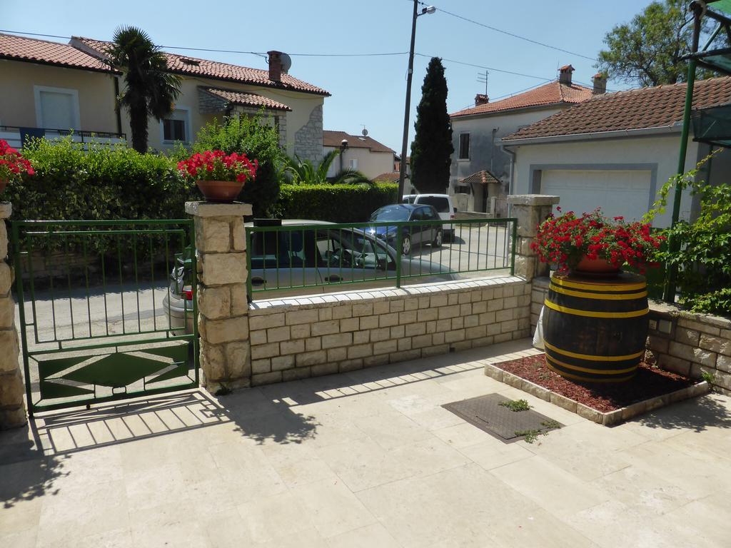 Rooms Vilena Medulin Exterior foto